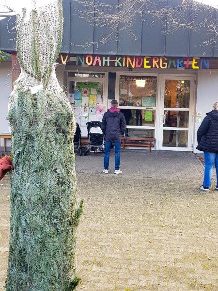 Tannenbaum von Unser Rauxel e.V. für den Ev. Noah-Kindergarten